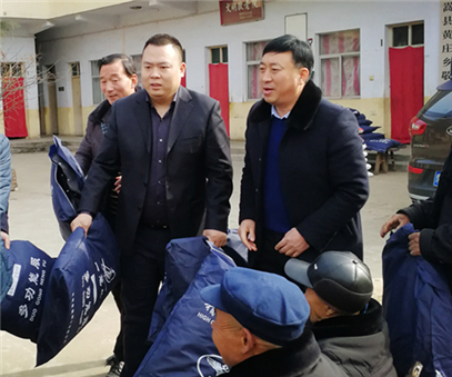 民建“組團(tuán)”慰問，企業(yè)送溫暖到家